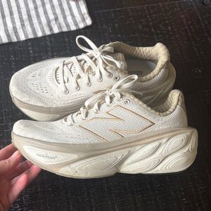 New Balance Women's White and Tan Sneakers
